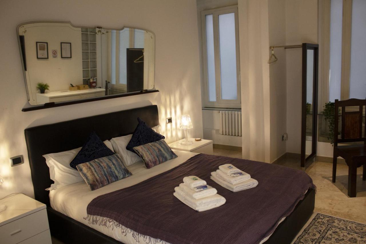 Bed and Breakfast Naviglio81 Milán Exterior foto