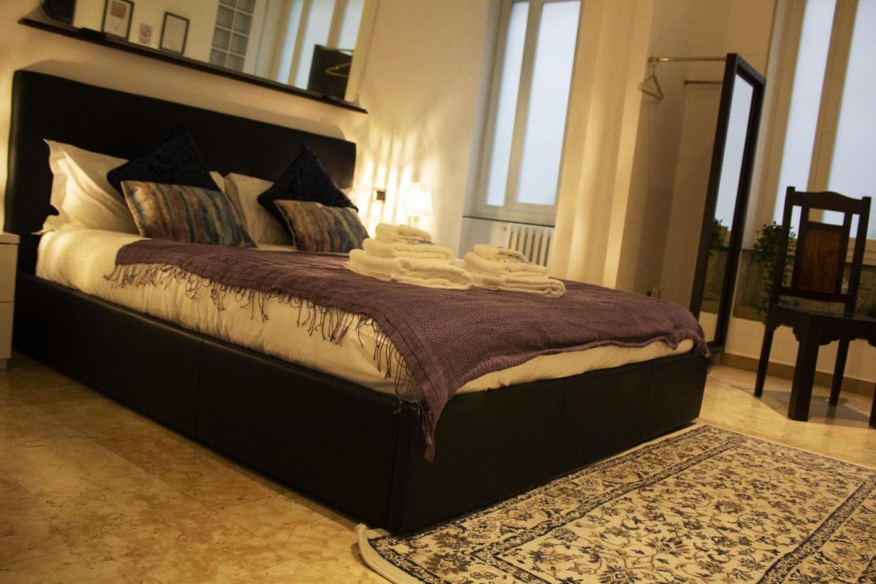 Bed and Breakfast Naviglio81 Milán Exterior foto