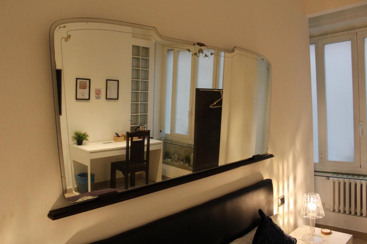 Bed and Breakfast Naviglio81 Milán Exterior foto